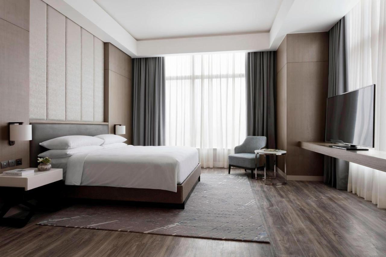 Clark Marriott Hotel Mabalacat Dış mekan fotoğraf