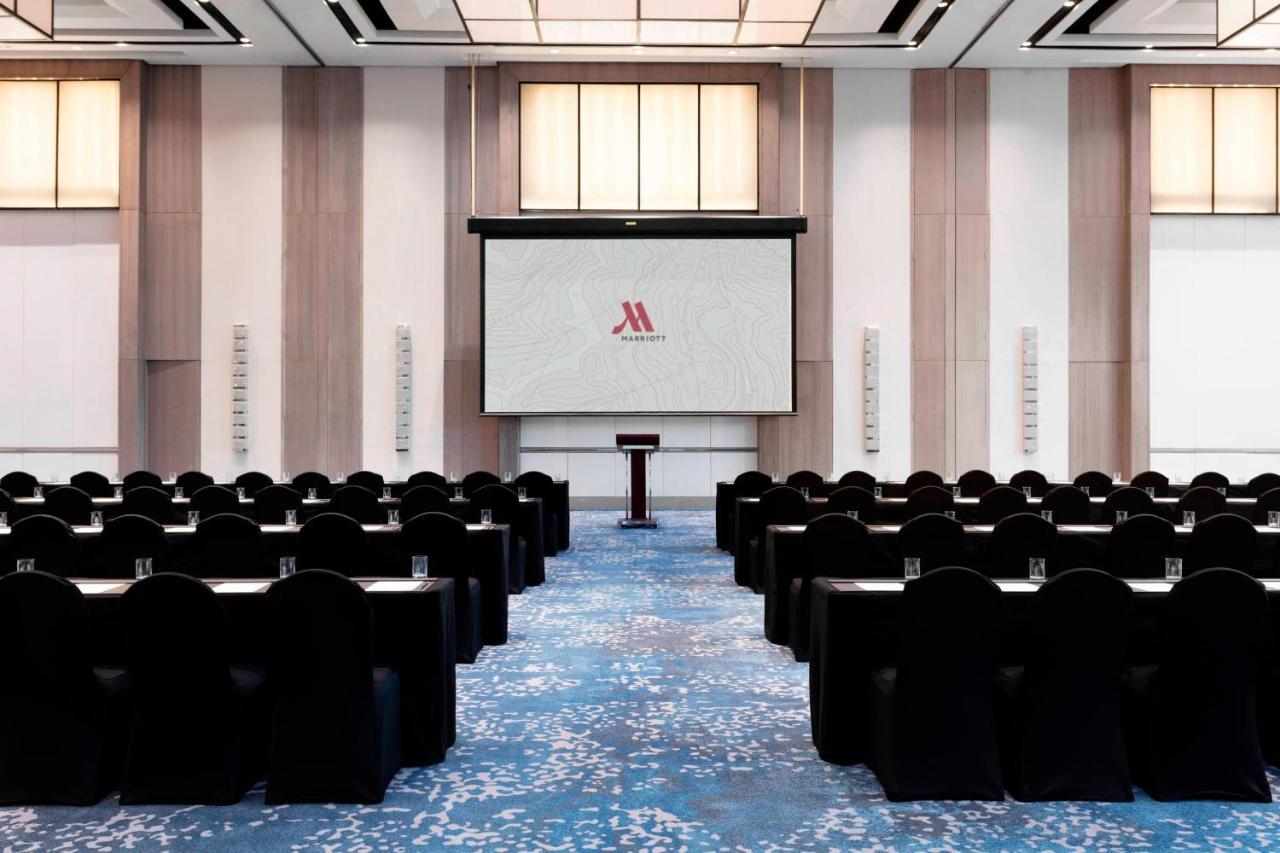Clark Marriott Hotel Mabalacat Dış mekan fotoğraf