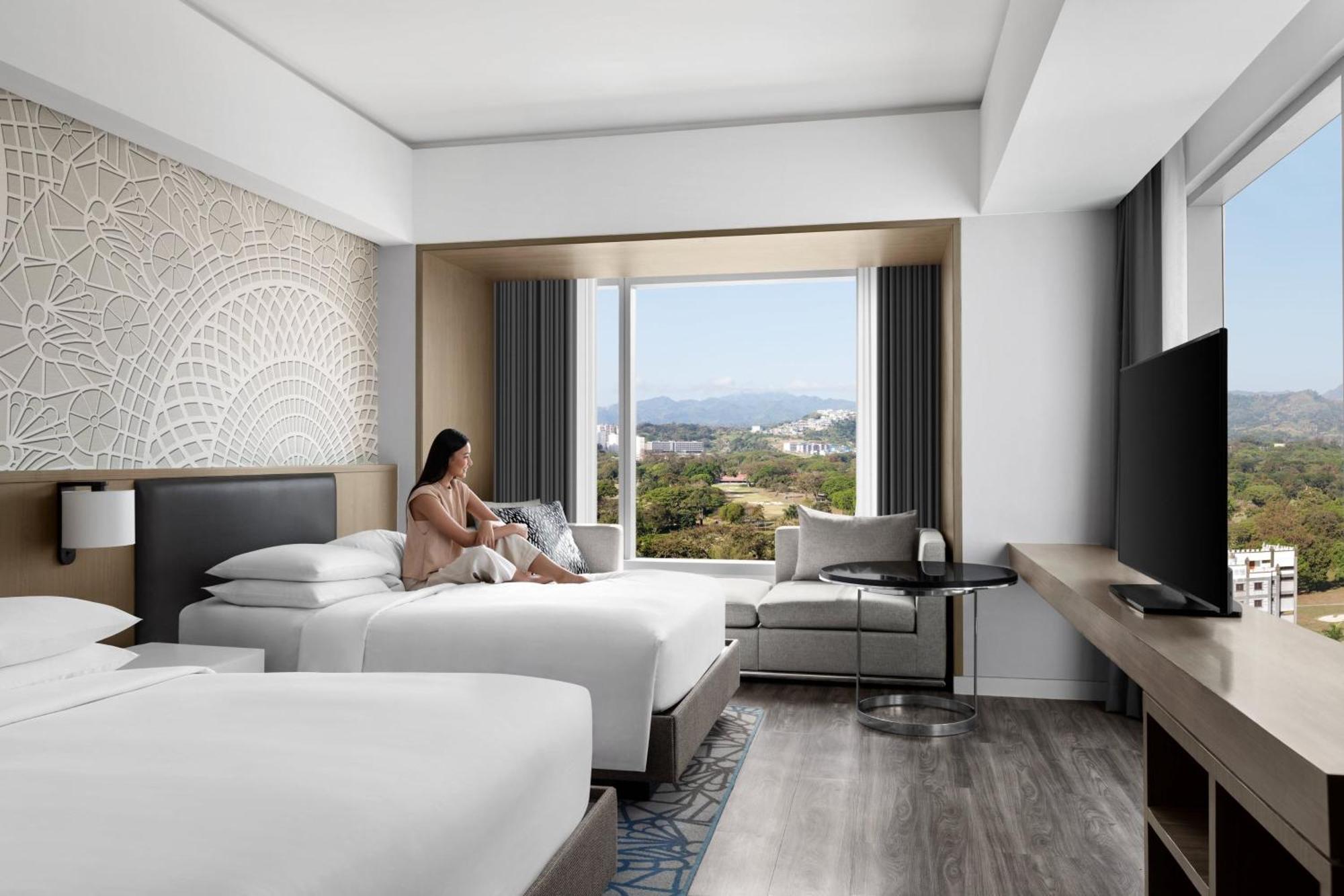 Clark Marriott Hotel Mabalacat Dış mekan fotoğraf